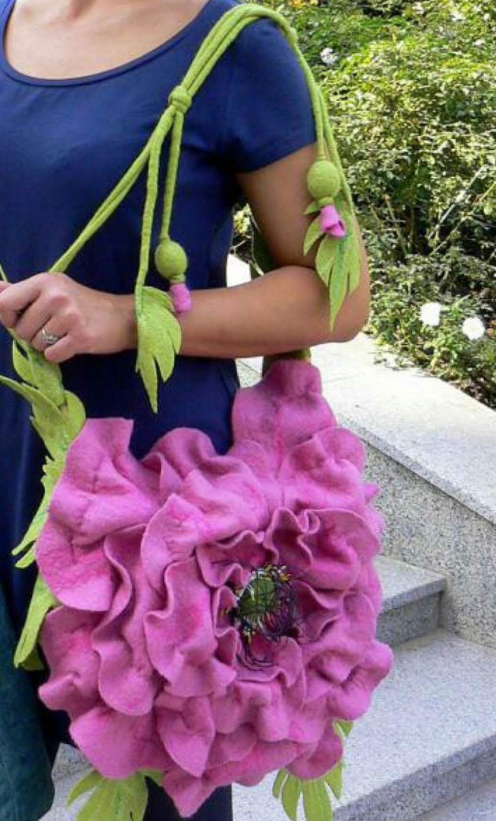 уникальная валяная авторская сумка с цветами